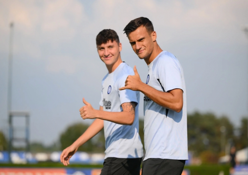 Inter Milan's Executives Reveal Potential Winter Transfer Departures: Coaches' Moves Hint at Retaining €21 Million Duo-1