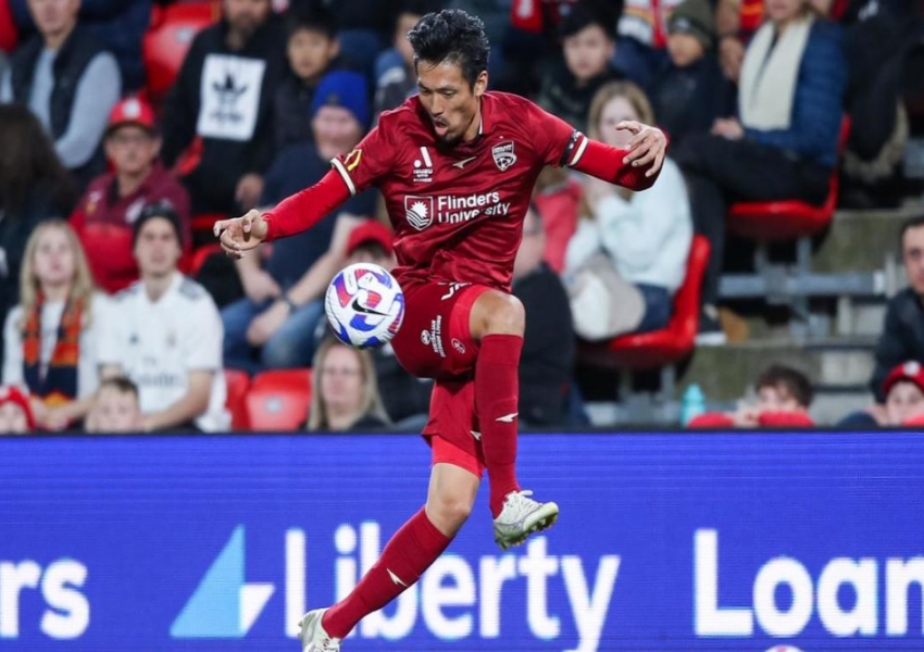 A-League Round 12 Opener: Adelaide United's Towering Striker in Red-Hot Form, Macarthur's Confidence Rebounding-1