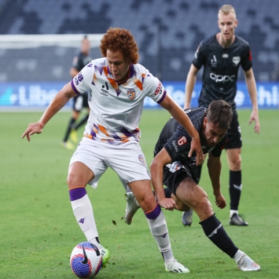 A-League Round 14 Highlights: Wellington Phoenix Shifting Gears? Central Coast Mariners Full Steam Ahead