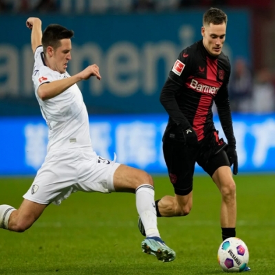 Bundesliga Matchday 17: Bayern Munich Pushes Forward, Augsburg Has a Point to Prove Against the Leaders