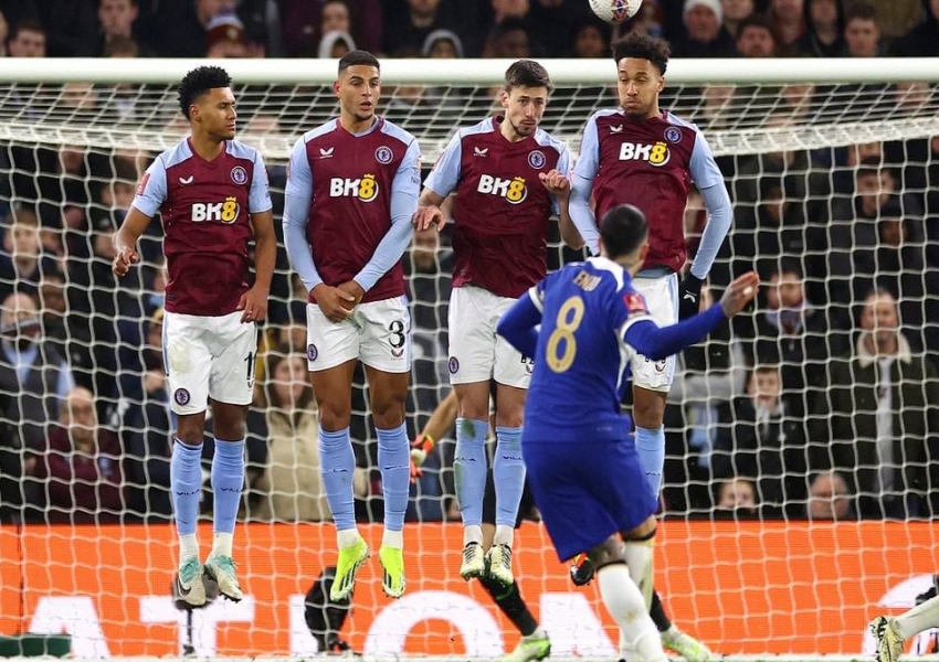 Premier League Round 24: Dark Horse Dreams Fade as Arsenal and Manchester United Charge Forward-0