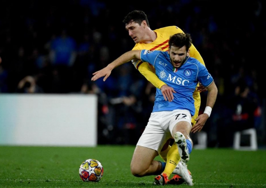 UEFA Champions League Round of 16 Second Leg: Barcelona’s Midfield Dilemma and Arsenal’s Challenge to Break Through Porto’s Defense-0