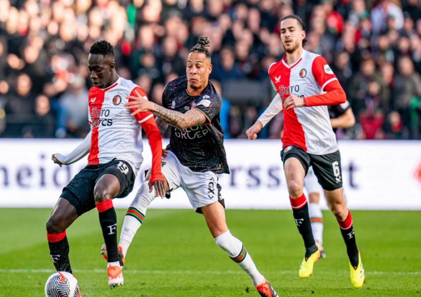 Eredivisie Round 31: PSV Eindhoven's Choice of Celebration, Feyenoord True to Themselves-2
