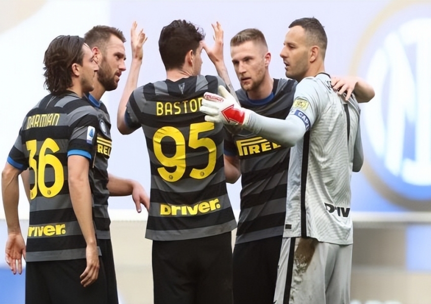 Inter to Honor New "Zanetti" in Management: Time to Set the Record Straight on the Legend-0