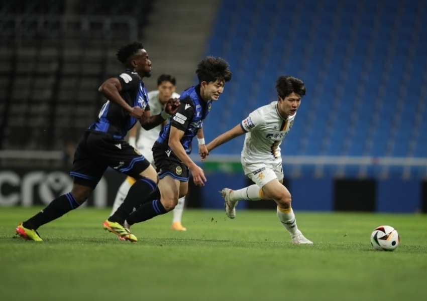K League 1 Round 15: When Will Pohang Steelers Withdraw from the Title Battle? Seoul Star Recovers Physically at Least-1