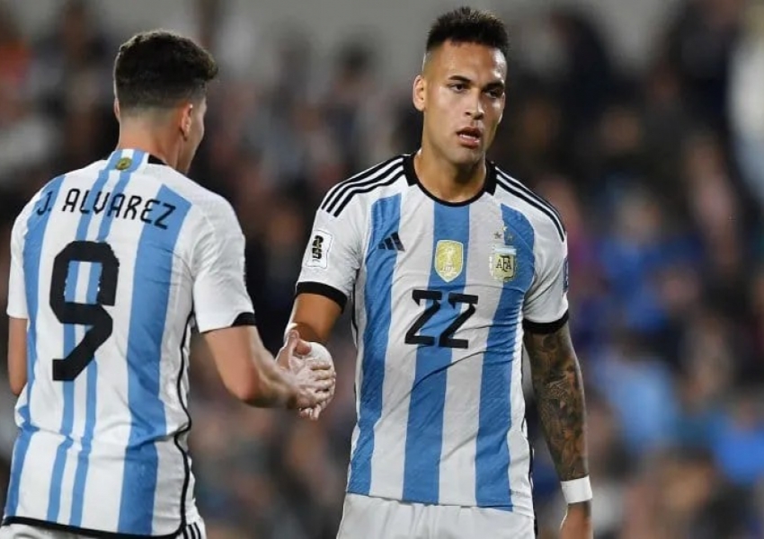 Post-Messi Era: Argentina's New Blueprint – €200M Strikers Lautaro and Alvarez from Rivals to Partners-0