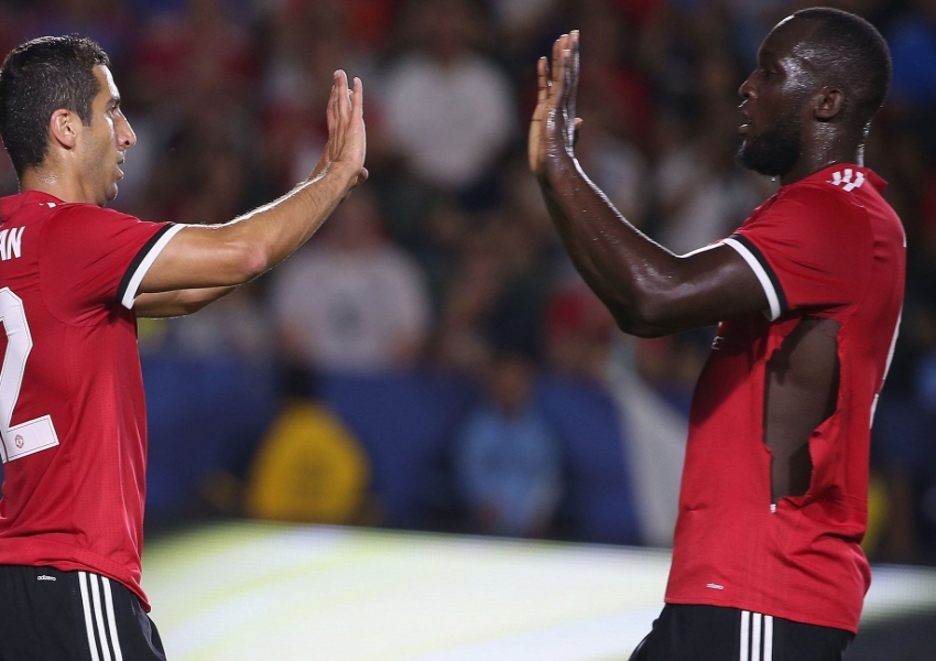 Inter Milan Enters Chiesa Transfer Talks: Coach Seeks Alternatives Amid Striker Crisis, Mkhitaryan's Potential Role Shift-1