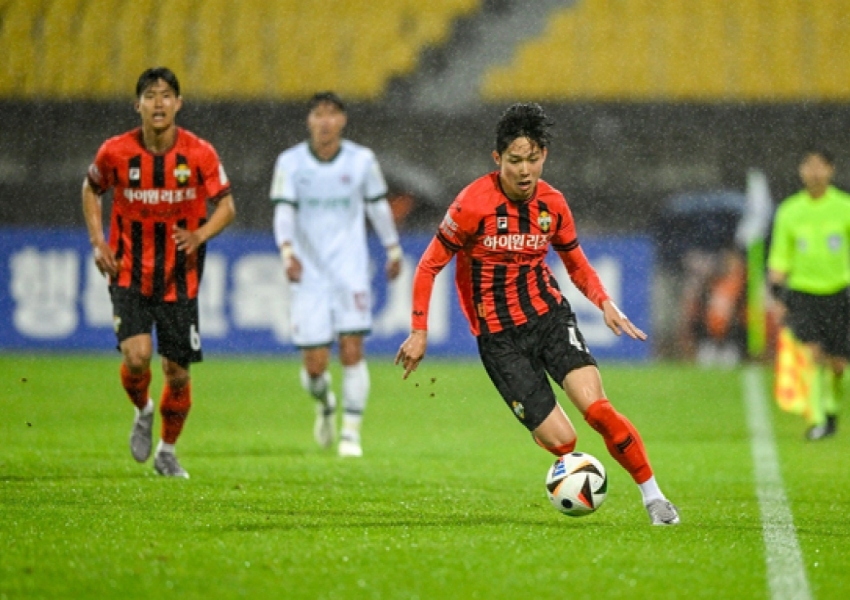 K League Round 26: How Will Gangwon's Rising Star Handle the Pressure? Jeonbuk Must Seize Home Opportunity-0