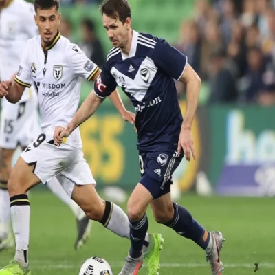 A-League Season Opener: Central Coast Mariners Aim to Reverse Slump, Auckland FC Eyes Fans' Hearts