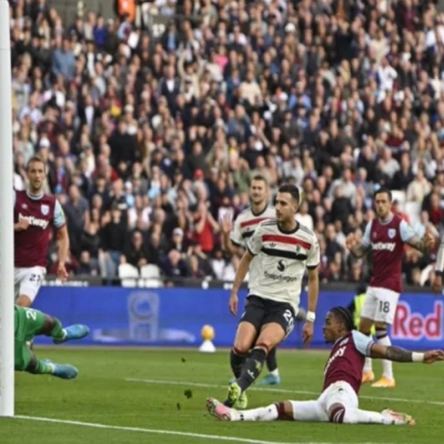 EFL Cup Round of 16: Chelsea’s Attack Firing on All Cylinders, Man United Fighting to Keep Cup Hopes Alive Under New Management