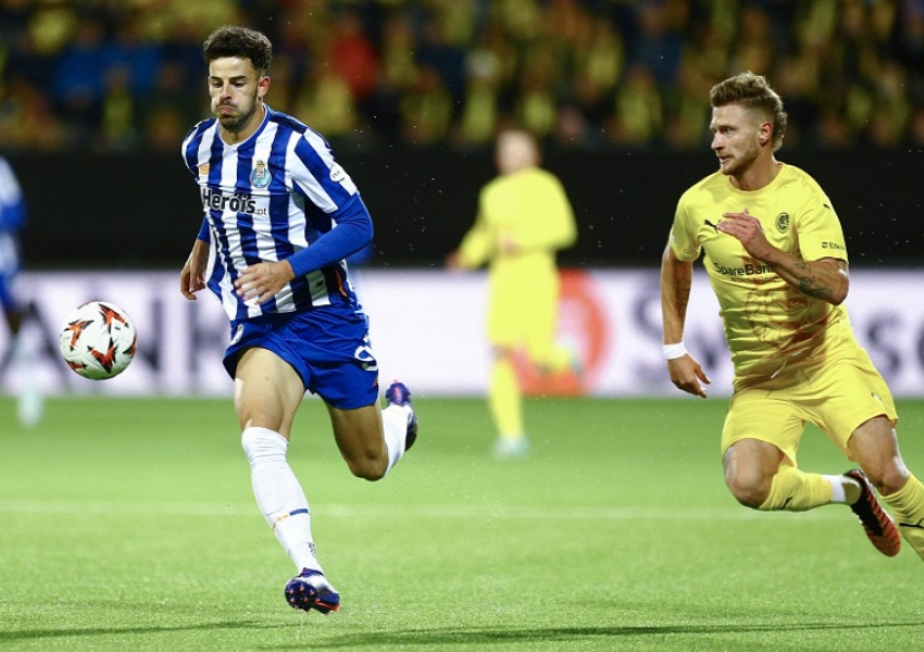 Europa League Round 2: Lazio Shines on Two Fronts, While Can Ten Hag Save Himself at Manchester United?-1