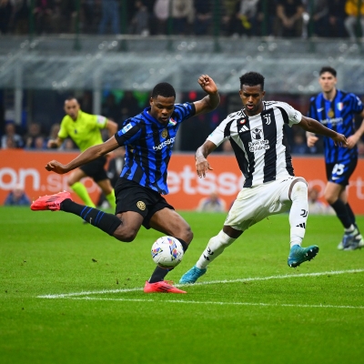 Inter's Dual-Faced Wingback Denzel Dumfries: Offensive Strengths Paired with Defensive Weaknesses