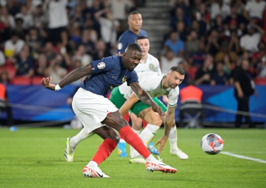 Why Inter's Star Striker Struggles with France: Is Deschamps Justified in Shifting the Blame?-1