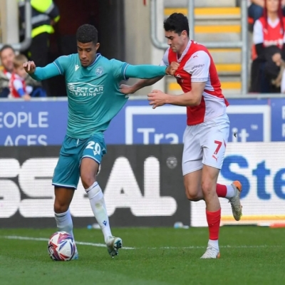 EFL Trophy: Reading Seeks to Uphold Top-Team Status, Burton Hopes to Extend Revival Trend