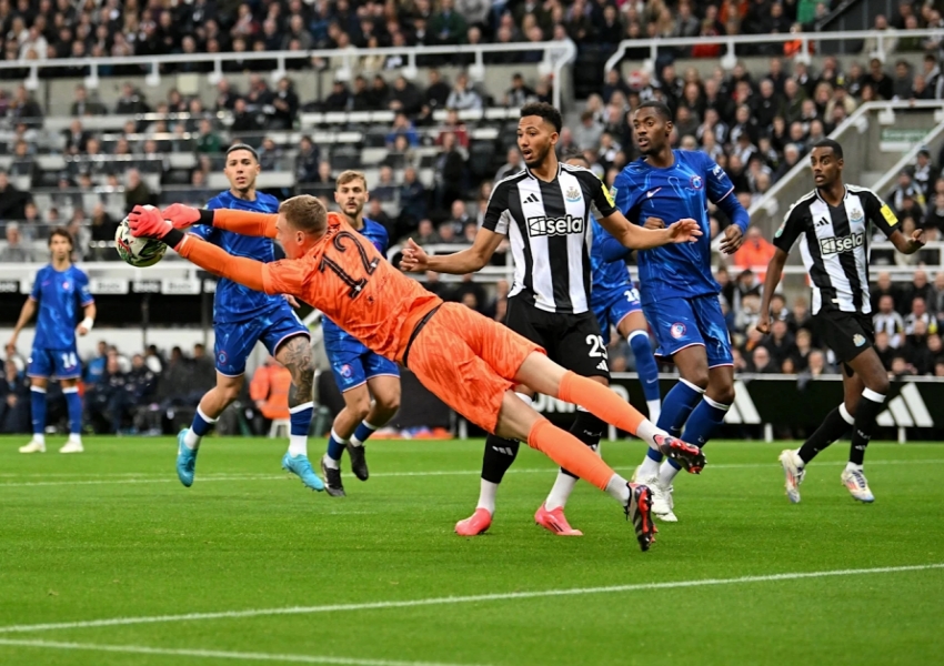 Premier League Round 10: Can Manchester United Maintain Their League Cup Firepower? Will Spurs Capitalize on Home Advantage?-1