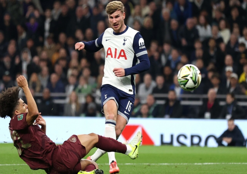 Premier League Round 10: Can Manchester United Maintain Their League Cup Firepower? Will Spurs Capitalize on Home Advantage?-2