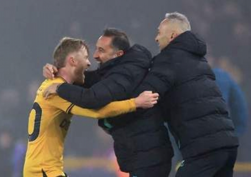 3-0! 2-0! Premier League’s New Boss Celebrates with Passionate Fist Pumps as Wolves Escape Relegation Zone in Four Days-2