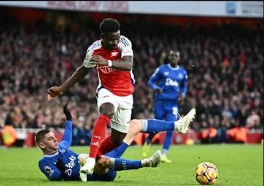 Premier League Matchday 17: Man City and Villa Share Late-Game Woes, Palace Boss Finds His Feet-2