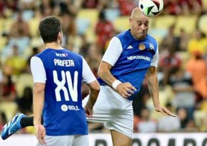 Ronaldo Supports, 4-3 Farewell! 42-Year-Old Adriano Cries Like a Baby: AI Synthesized Message from Late Father-0