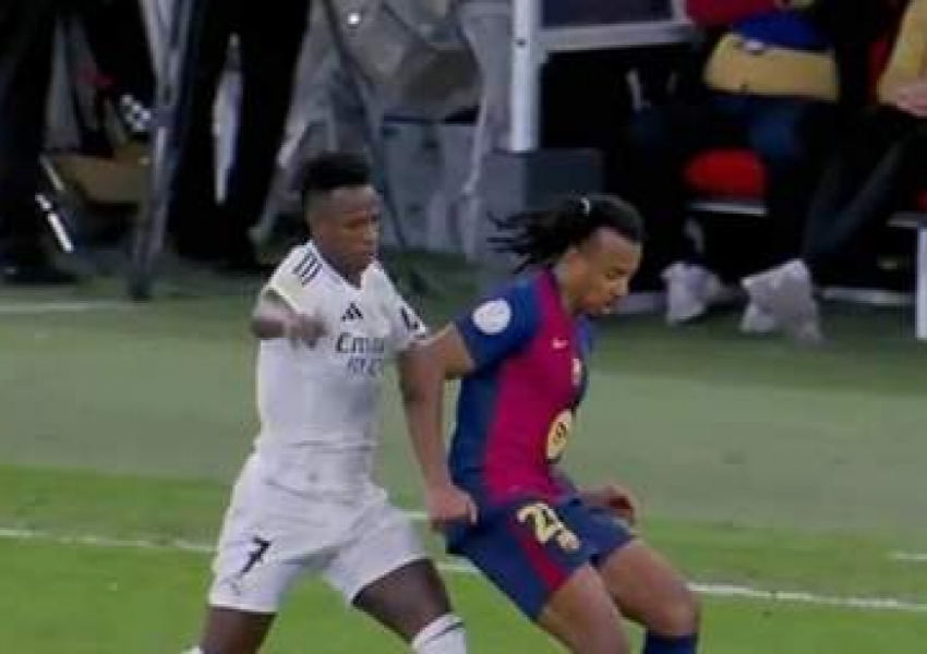 Controversy Erupts in Supercopa Final: Real Madrid Escape Red Cards as Referee Faces Fierce Criticism-1