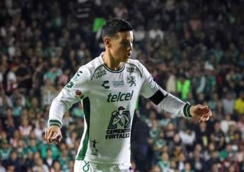 James Rodríguez Targeted: Brutal High Kick Leaves Fans Outraged in Mexico-0