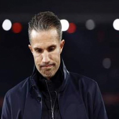 Silver-Haired Van Persie Makes Champions League Debut as Feyenoord Boss: Chasing First Goal and First Victory