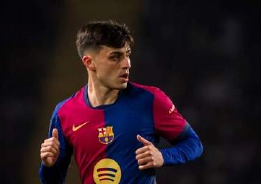 Champions League Classic: Barça’s Midfield Maestro Worshipped by Thousands After 11.5KM Marathon-1