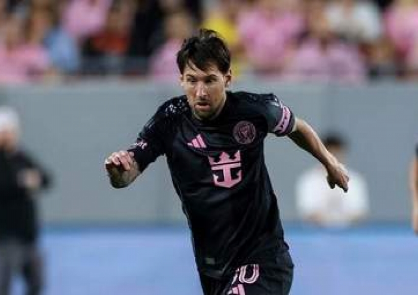 Messi's Latest Splurge: Shells Out Millions for Four Luxury Condos! A Permanent Stay in the US?-0