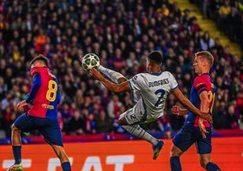 2 Goals and 1 Assist! Inter Milan Wing-Back Denzel Dumfries Goes Wild: Shatters Two Records Against Barcelona, Crowned MVP-0