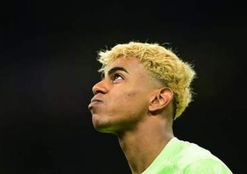 Inter Strike First, Lautaro Slides into History: Record 9th UCL Goal Ignites 70,000 at San Siro-1